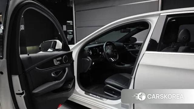 Mercedes-Benz E-Class W213 2020 Белый из Кореи, фото 2