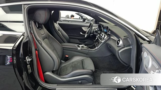 Mercedes-Benz C-Class W205 2021 Черный из Кореи, фото 2