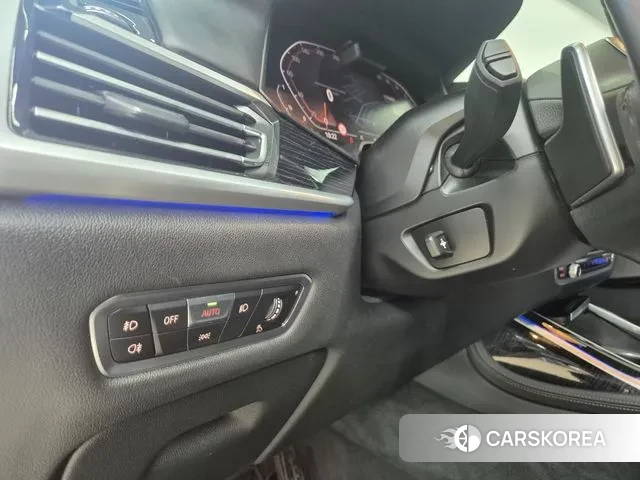 BMW X7 (G07) 2021 Белый из Кореи, фото 2