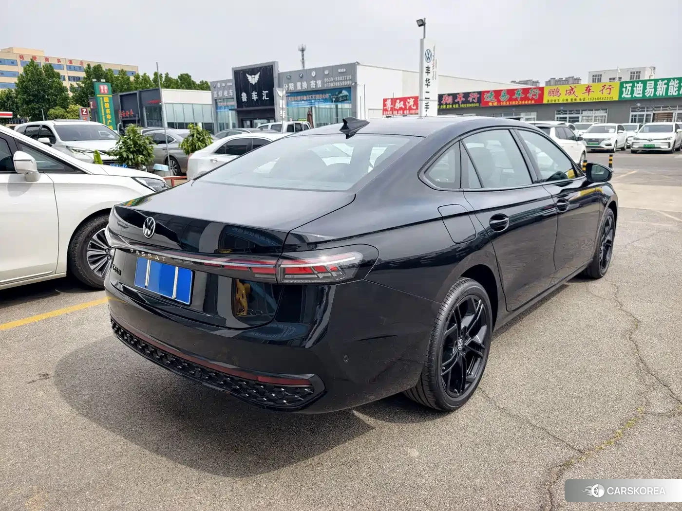 Volkswagen Passat 2025 Черный из Китая, фото 2