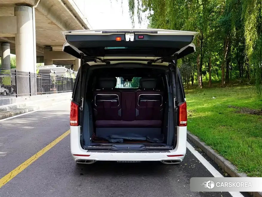 Mercedes-Benz V-Class 2021 Белый из Китая, фото 2