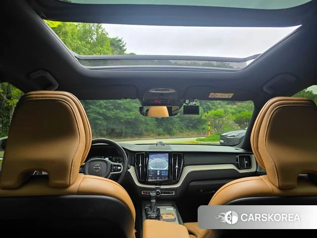 Volvo XC60 second Generation 2020 Белый из Кореи, фото 2