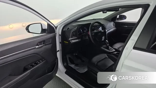 Hyundai Avante AD 2018 Белый из Кореи, фото 2