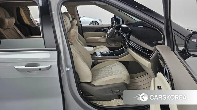 Kia The New Carnival 4th Generation 2024 Серебристо-серый из Кореи, фото 2