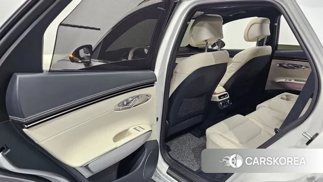 Genesis Electrified GV70 2022 Белый из Кореи, фото 2