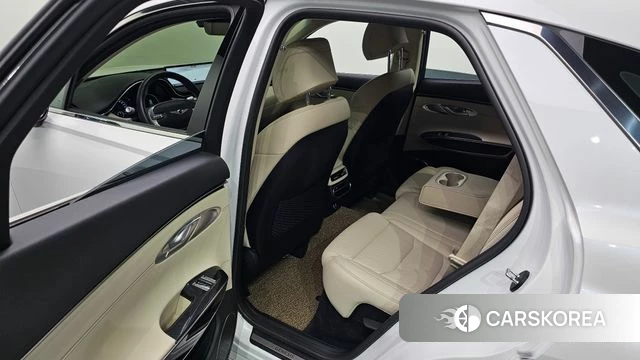 Genesis GV70 2021 Белый из Кореи, фото 2