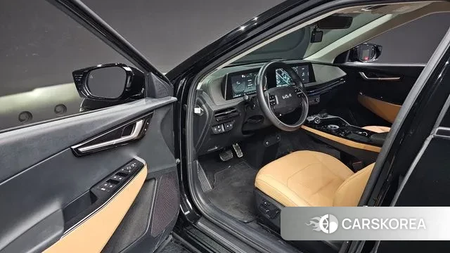 Kia EV6 2022 Черный из Кореи, фото 2