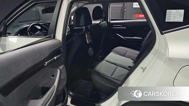 Kia Seltos 2022 Белый из Кореи, фото 2