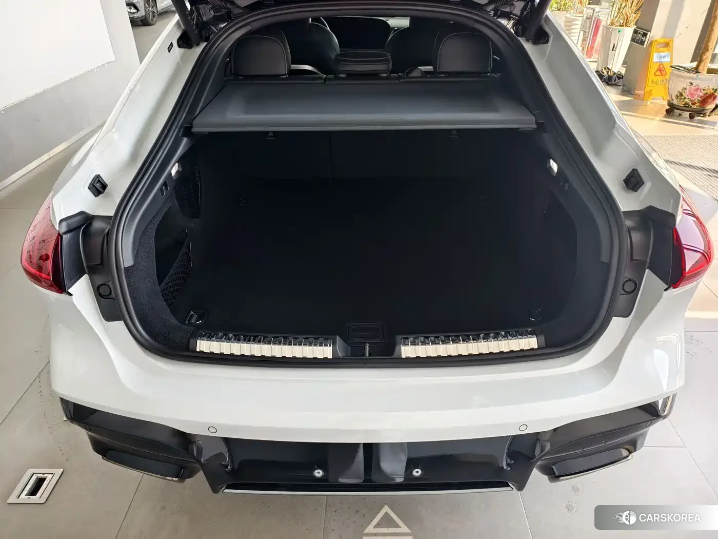 Audi A5L 2025 Белый из Китая, фото 2