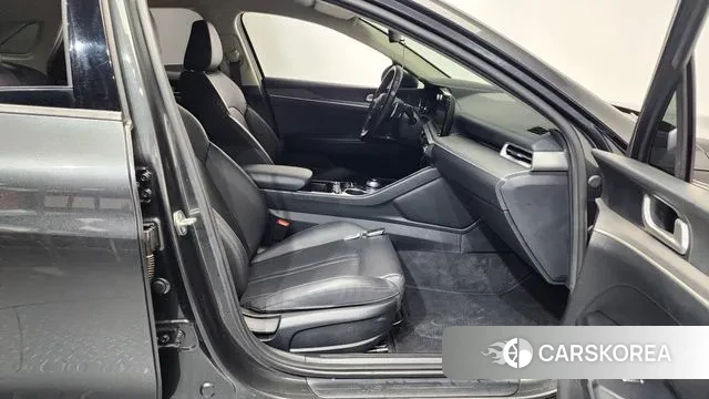 Kia K5 3rd generation 2023 Серый из Кореи, фото 2