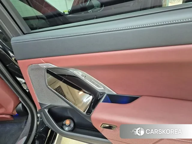 BMW 7 Series (G70) 2025 Черный из Кореи, фото 2