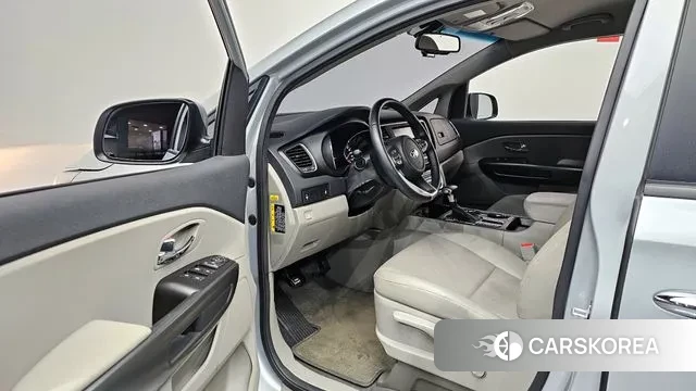 Kia The New Carnival 2019 Серебряный из Кореи, фото 2