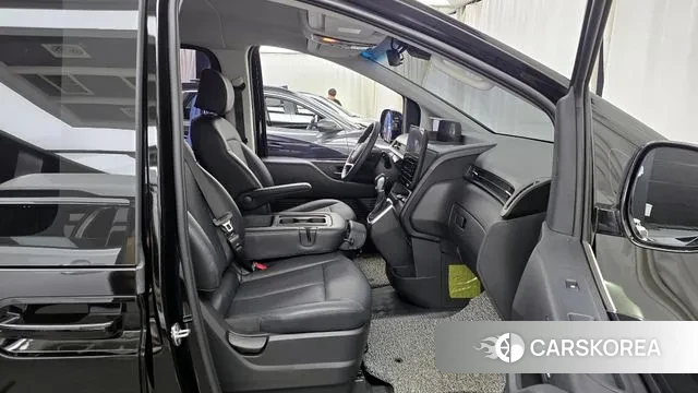 Hyundai Staria 2022 Черный из Кореи, фото 2