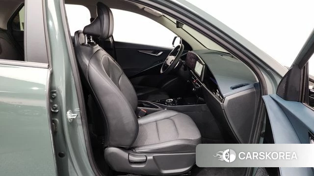 Kia Di Ol Nu Niro 2022 Темно-зеленый из Кореи, фото 2