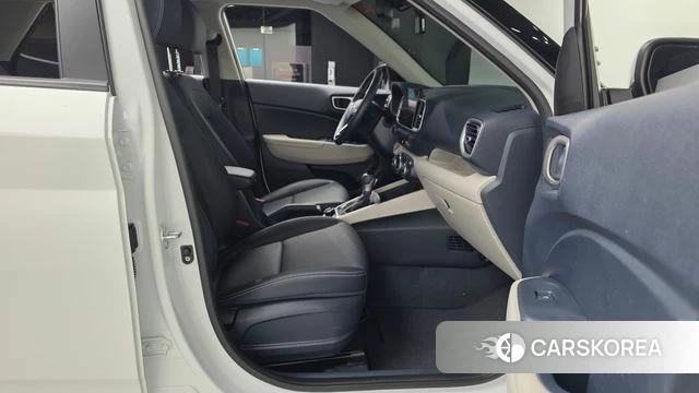Hyundai Venue 2023 Белый из Кореи, фото 2