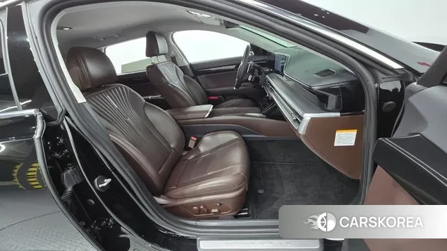 Hyundai Grandeur Hybrid (GN7) 2023 Черный из Кореи, фото 2