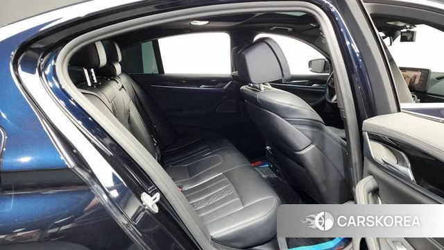 BMW 5 Series (G30) 2021 Черный из Кореи, фото 2