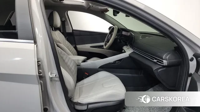 Hyundai Avante (CN7) 2021 Серебряный из Кореи, фото 2