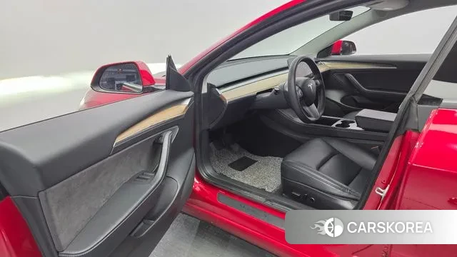 Tesla Model 3 2022 Красный из Кореи, фото 2