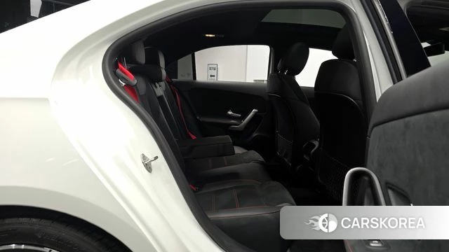 Mercedes-Benz A-Class W177 2022 Белый из Кореи, фото 2