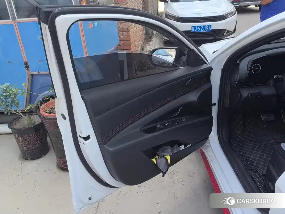 Hyundai Elantra 2025 Белый из Китая, фото 2