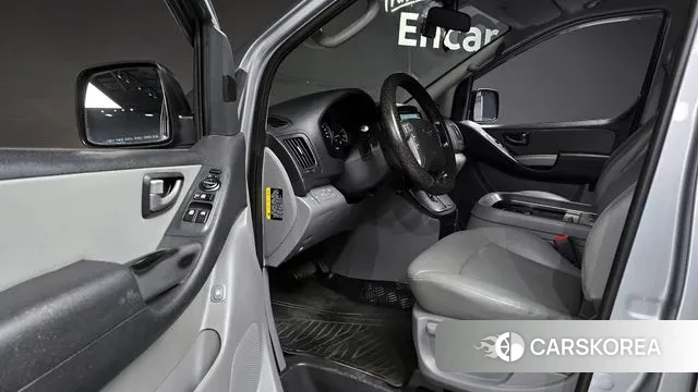 Hyundai The New Grand Starex 2018 Серебристо-серый из Кореи, фото 2