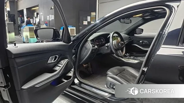 BMW 3 Series (G20) 2021 Черный из Кореи, фото 2