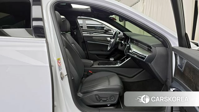 Audi A6 (C8) 2021 Белый из Кореи, фото 2