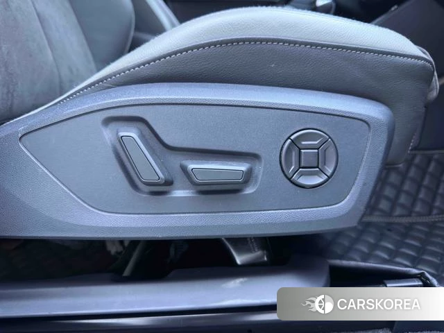 Audi Q3 2022 Темно-серый из Китая, фото 2