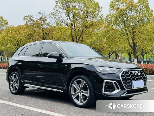 Audi Q5L 2022 Черный из Китая, фото 2