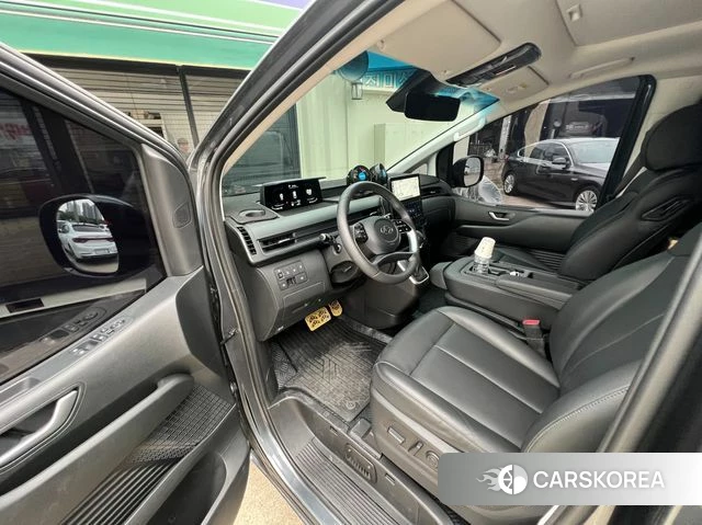 Hyundai Staria 2023 Серый из Кореи, фото 2
