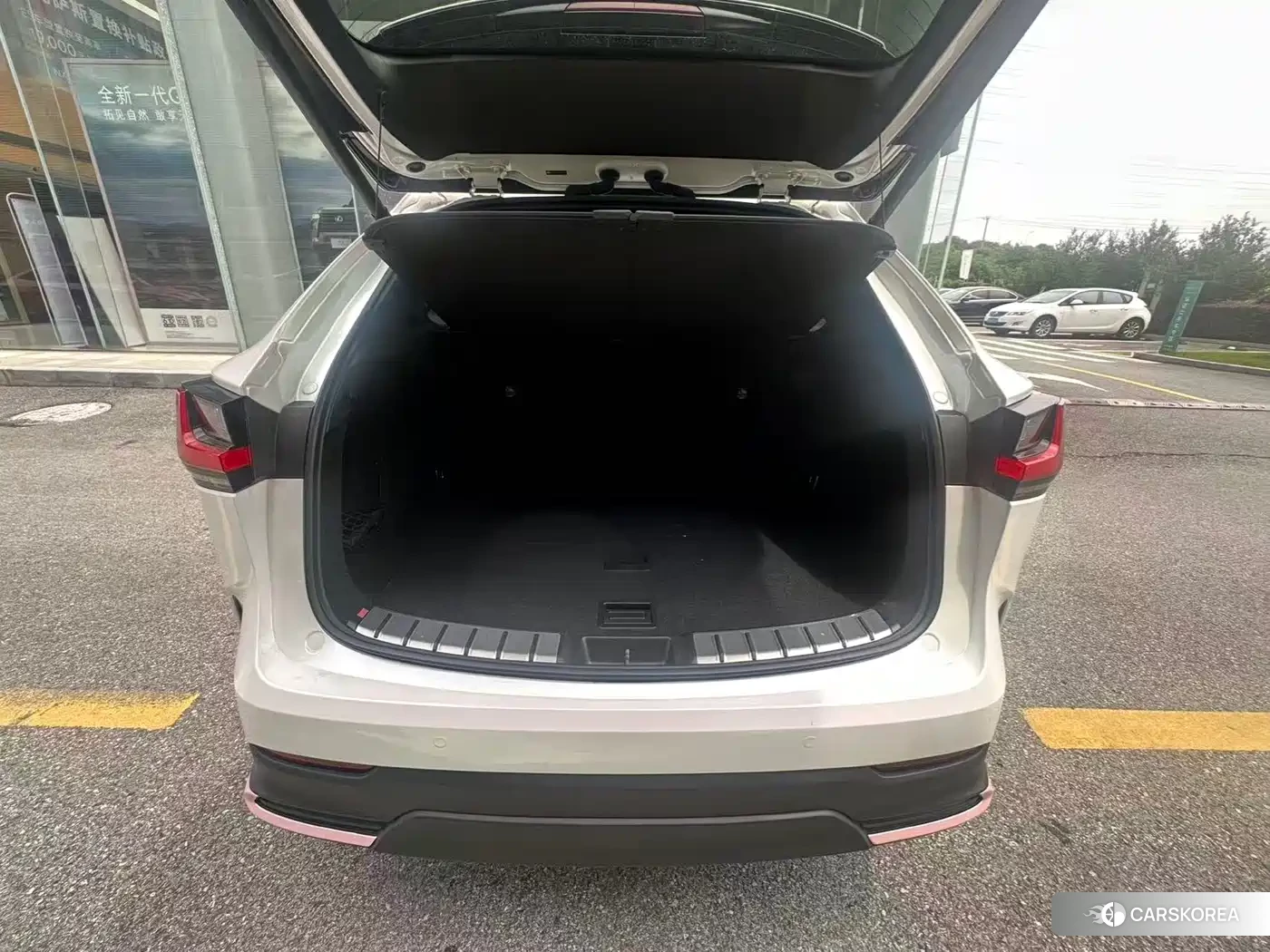 Lexus NX 2025 Белый из Китая, фото 2