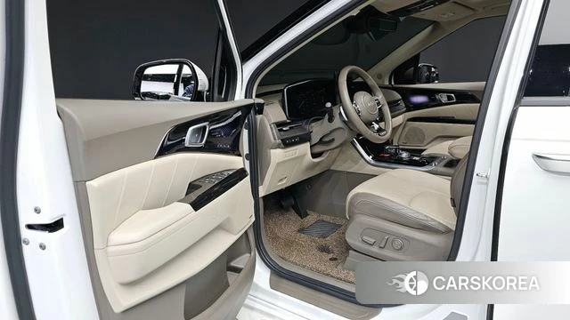 Kia Carnival 4th generation 2023 Белый из Кореи, фото 2