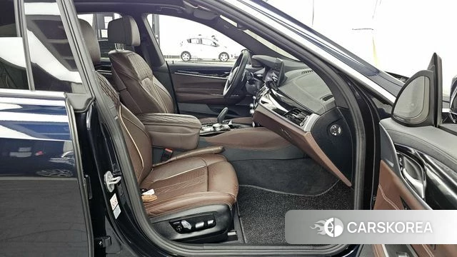 BMW 6 Series GT (G32) 2024 Черный из Кореи, фото 2