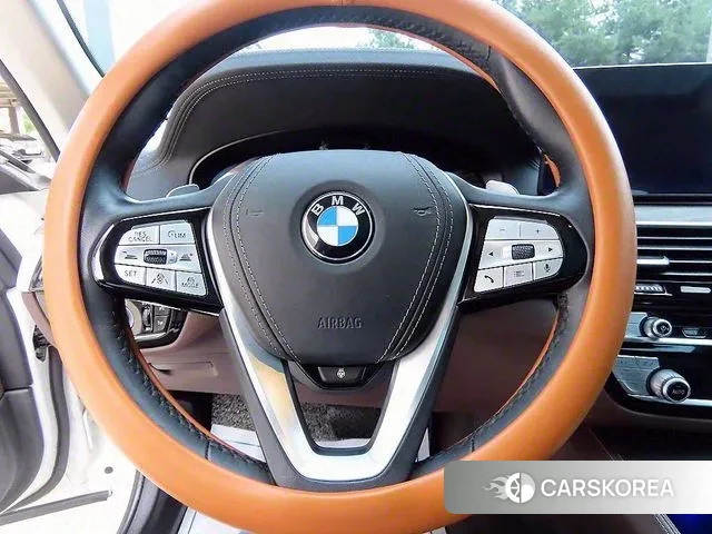 BMW 5 Series (G30) 2021 Белый из Кореи, фото 2