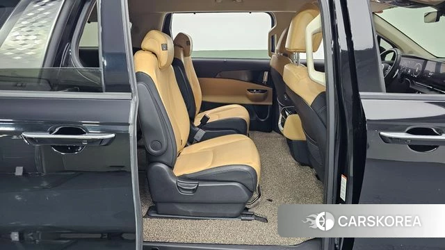 Kia Carnival 4th generation 2023 Черный из Кореи, фото 2