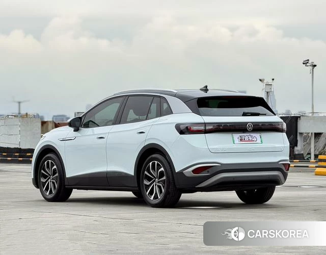 Volkswagen ID.4 X 2023 Белый из Китая, фото 2