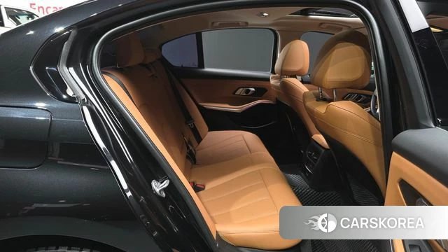 BMW 3 Series (G20) 2023 Черный из Кореи, фото 2