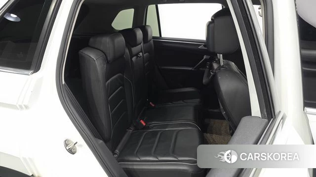 Volkswagen Tiguan second Generation 2018 Белый из Кореи, фото 2
