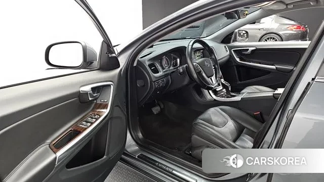 Volvo S60 2018 Серый из Кореи, фото 2
