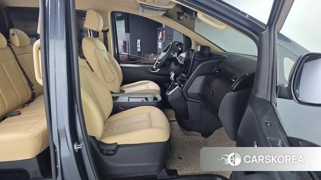 Hyundai Staria 2021 Серый из Кореи, фото 2