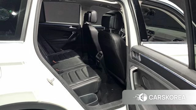 Volkswagen Tiguan second Generation 2022 Белый из Кореи, фото 2