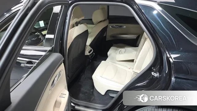 Genesis GV70 2022 Черный из Кореи, фото 2