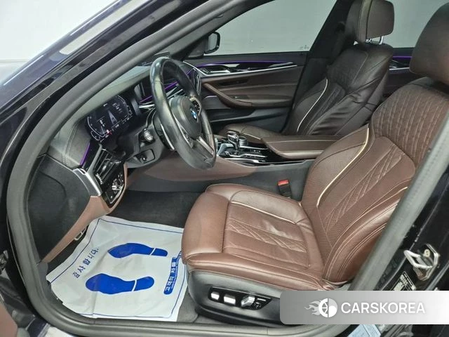 BMW 5 Series (G30) 2021 Черный из Кореи, фото 2