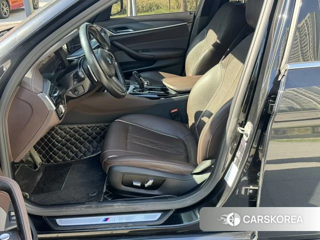 BMW 5 series 2022 Черный из Китая, фото 2