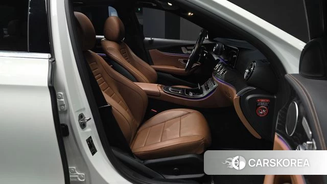 Mercedes-Benz E-Class W213 2021 Белый из Кореи, фото 2