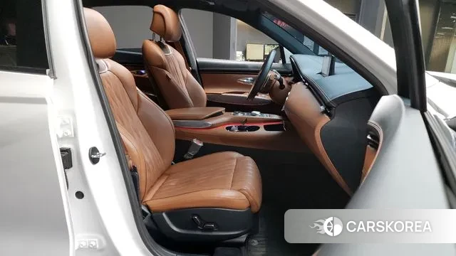 Genesis GV70 2022 Белый из Кореи, фото 2