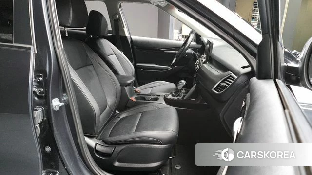 Kia Seltos 2022 Серый из Кореи, фото 2