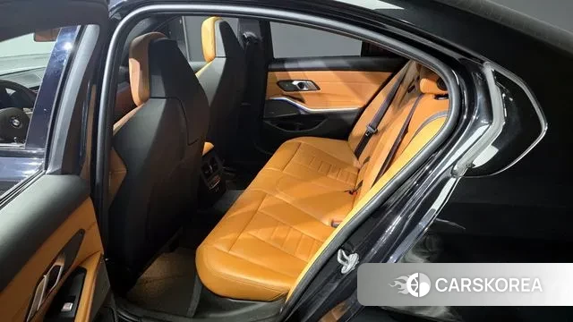 BMW 3 Series (G20) 2021 Черный из Кореи, фото 2