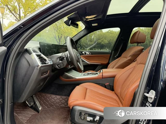 BMW X7 2024 Черный из Китая, фото 2